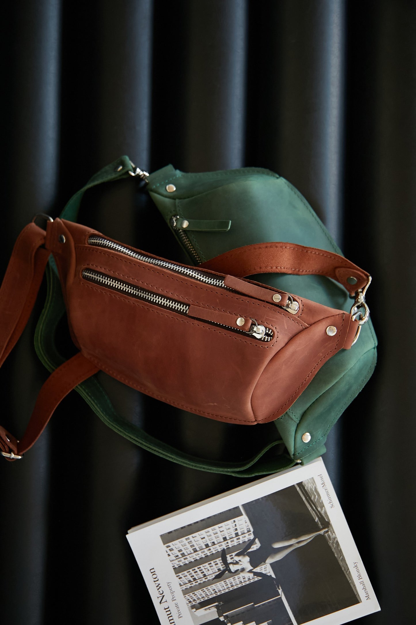 Green Leather Fanny Pack – Handmade Waist Bag for Travel & Daily Use
