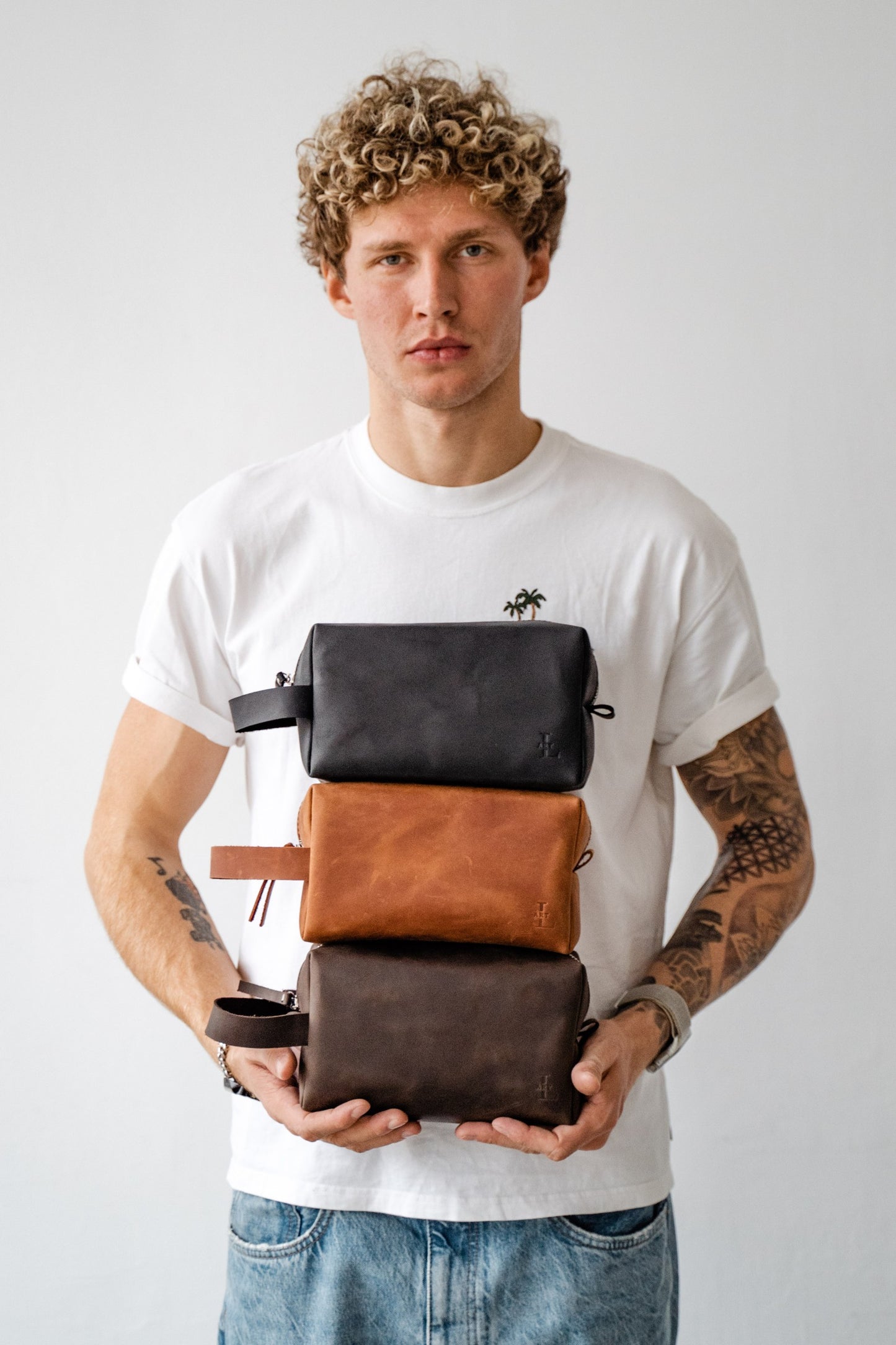 Whiskey Leather Toiletry Bag – Durable Travel Organizer for Men & Women